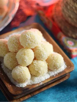 Coconut Laddoo Recipe in Gujarati