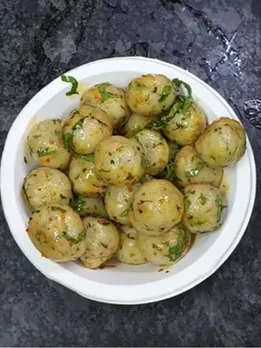 Gujarati khichu recipe