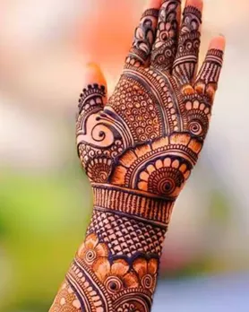 Mehndi | સ્ટાઇલિશ મહેંદી