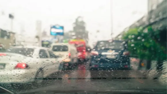 Monsoon Car Driving Tips in gujarati