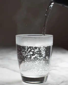 ગરમ પાણી પીવાના સ્વાસ્થ્ય લાભો