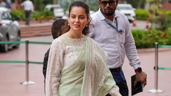 designer bag Kangana Ranaut, Kangana Ranaut Parliament style