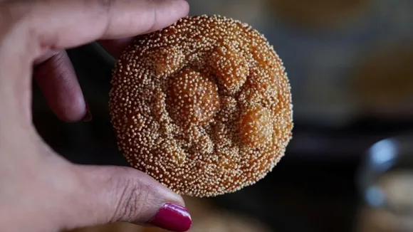 Shravan Recipe, anarsa recipe