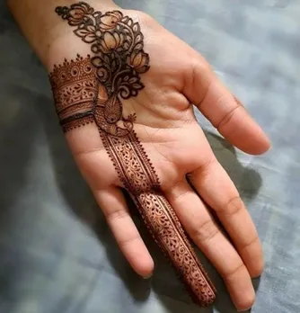 Radha Krishna Theme Mehndi, જન્માષ્ટમી રાધા કૃષ્ણ મહેંદી ડિઝાઇન