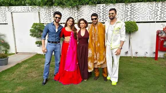 sunny sanskari ki tulsi kumari Movie