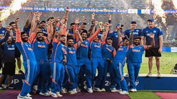 India refuses accept Asia Cup from Mohsin Naqvi