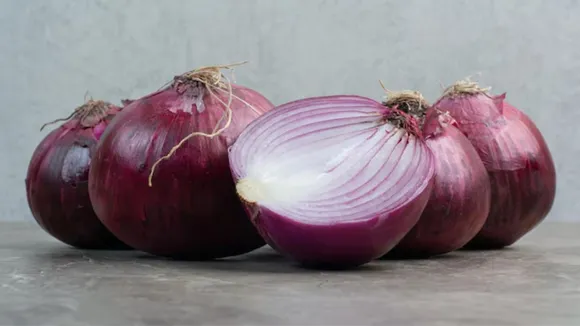 ડુંગળી ખાવાના ફાયદા હેલ્થ ટિપ્સ ડુંગળી કાપતી વખતે આંસુ આવવાનું વૈજ્ઞાનિક કારણ