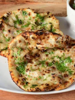 Chur Chur Naan Recipe In Gujarati