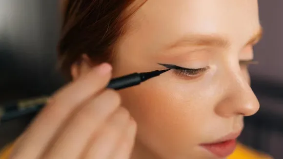 આઈલાઈનર મેકઅપ હેક્સ બ્યુટી ટિપ્સ લાઇફસ્ટાઇલ