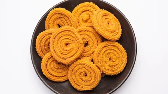 Instant Crispy Chakri Recipe | દિવાળીમાં મહેમાનોને ખવડાવો ઇન્સ્ટન્ટ ક્રિસ્પી ચકરી, આ નવી ટ્રીક ટ્રાય કરો, જાણો રેસીપી