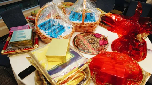 કરવા ચોથ 2025 અદ્ભુત ગિફ્ટ આઈડિયાઝ