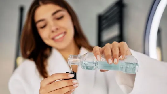 ઓઇલ પુલિંગ કેવી રીતે કરવું દાંતનો સડો મટાડવાના ઉપાય હેલ્થ ટિપ્સ