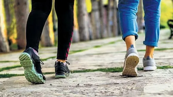 Benefits of reverse walking in the morning