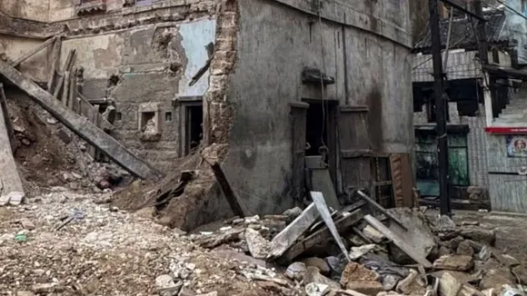 Veraval, Three People Die