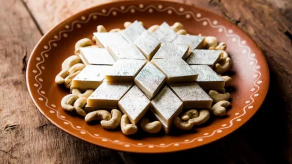 દિવાળી 2025 કાજુ કતરી રેસીપી