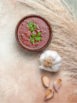 Kathiyawadi Lasun Chutney Recipe