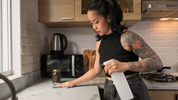 રસોડાની સફાઈ કરવાની ટિપ્સ દિવાળી 2025