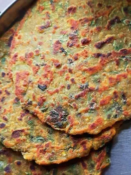 મેથી પનીર થેપલા રેસીપી