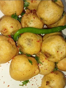 winter special lasaniya bataka vada recipe
