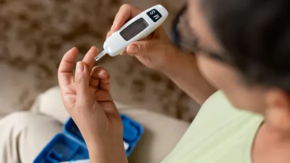 ડાયાબિટીસ કંટ્રોલ કરવાની ટિપ્સ બ્લડ સુગર કંટ્રોલિંગ ટિપ્સ। blood sugar controlling tips diabetes 10 minute walking rule benefits