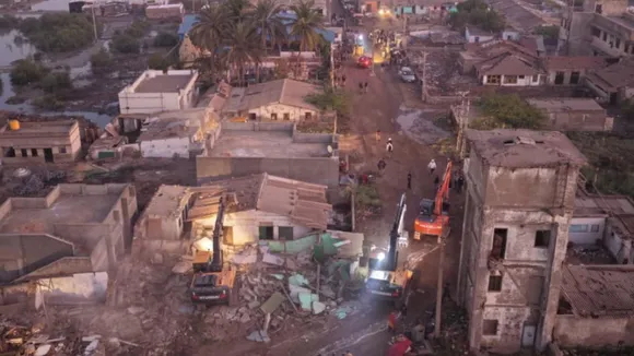 kandla port anti encroachment drive