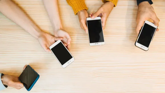 Second Hand Smartphone Buying Guide | Second Hand Mobile Buying Tips | Used Phone Buying Guide | Smartphone tips