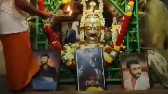 Darshan, Actor Darshan photograph inside temple