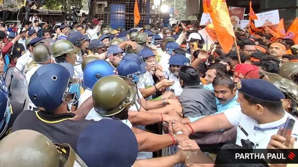 Protests have broken out in Kolkata over Bangladesh arrest