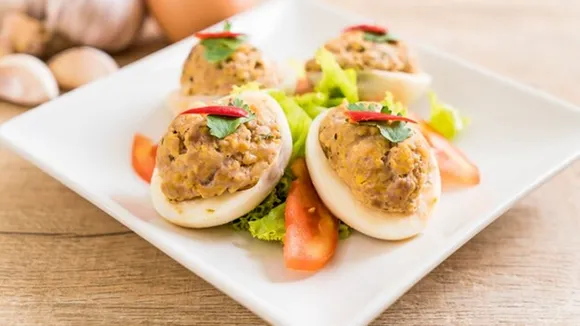 Boiled Egg Stuffed Chutney Recipe 