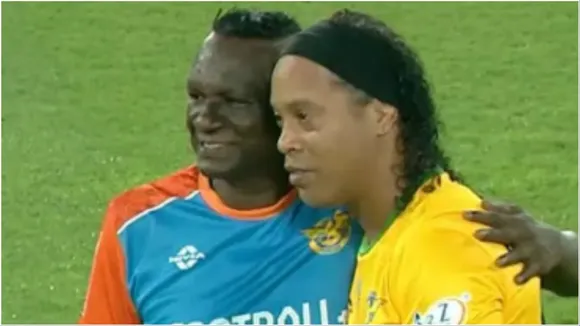 Ronaldinho, Vijayan