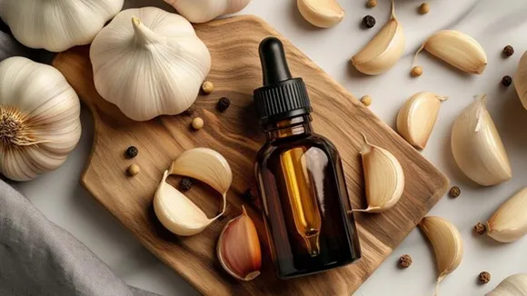 How To Make And Use Garlic Oil For Hair