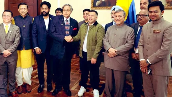 Shashi Tharoor, Bogota 