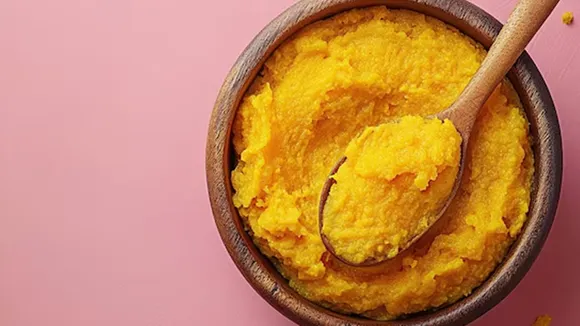 Skin Glowing Cream With Turmeric FI