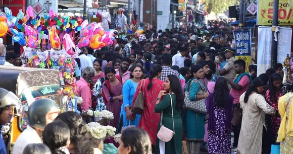 onam tiraku