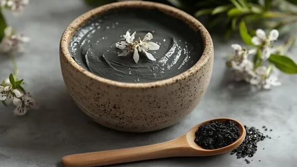 Tips To Use Kalonji For Hair FI