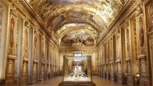 Louvre Museum
