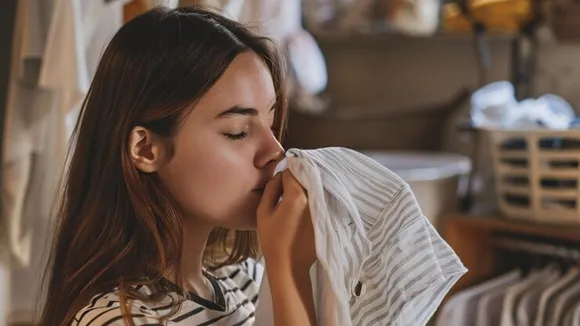 Clothes Smell Fresh For Long FI