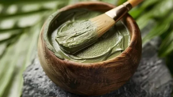 Panikoorka, Hair dye