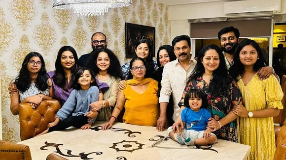 Dileep Kavya Madhavan Meera Jasmine Narain