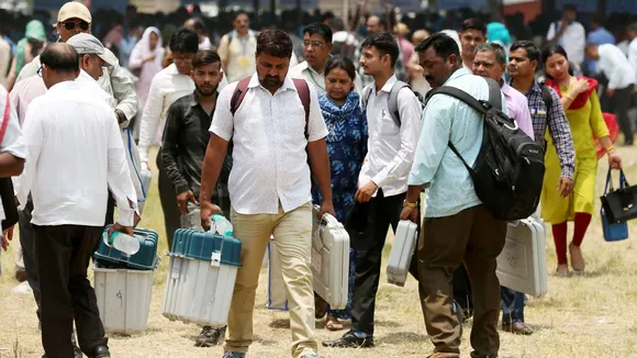Election Express Photo by Vishal Srivastav 