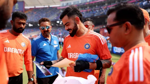 virat | sachin |  gift