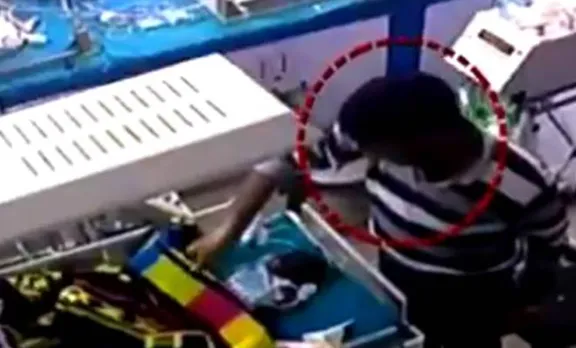 കരഞ്ഞതിന് ആശുപത്രി വാര്‍ഡന്‍ നവജാത ശിശുവിന്റെ കാലൊടിച്ചു