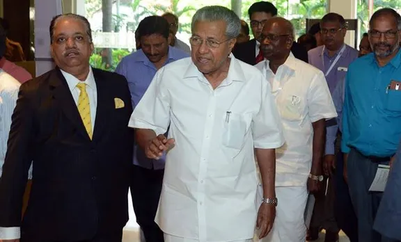 കുട്ടനാടിന്റെ ദുരിതം കാണാന്‍ മുഖ്യമന്ത്രി എത്തില്ല: അവലോകനയോഗം ബഹിഷ്കരിക്കുമെന്ന് രമേശ് ചെന്നിത്തല