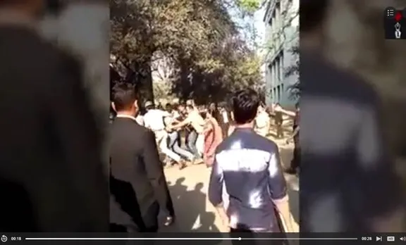 രസീല രാജു കൊലപാതകം: പ്രതിയെ തൃപ്തി ദേശായിയും സംഘവും കോടതിക്ക് വെളിയില്‍ ആക്രമിച്ചു