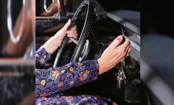 old granny loses her way, മുത്തശിക്ക് വഴി തെറ്റി രാജ്യം മാറി, Valerie Johnson, വാലരി ജോൺസൺ, Peopleton’s Royal Hospital, പീപ്പിൾസ്‌ടൺ റോയൽ ഹോസ്പിറ്റൽ, Worcester to Larkhall, England to Scotland