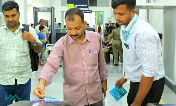 kochi metro, കൊച്ചി മെട്രോ, facebook post, എൽദോ മെട്രോയിൽ, ഭിന്നശേഷിക്കാരന് അപമാനം, Cyber attack against Disabled man, eldho in metro, ie malayalam