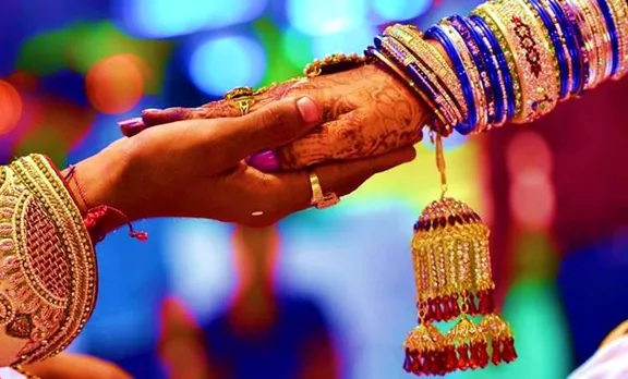 മിശ്രവിവാഹം; കുടുംബാംഗങ്ങളുടെ സമ്മതത്തോടെ നടന്ന ചടങ്ങ് പൊലീസ് തടഞ്ഞു