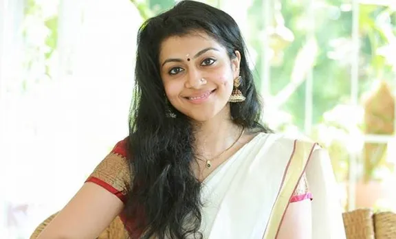നായകന്റെ നിഴലാകുന്ന നായികയാവാന്‍ താത്പര്യമില്ല: ശ്രുതി രാമചന്ദ്രന്‍