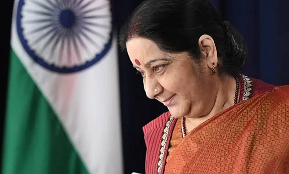 'അങ്ങനെ ഒരു ഇടം ഭൂമിയിലില്ല'; സഹായം ചോദിച്ച കശ്മീര്‍ വിദ്യാര്‍ത്ഥിക്ക് 'ക്ലാസെടുത്ത്' സുഷമ സ്വരാജ്