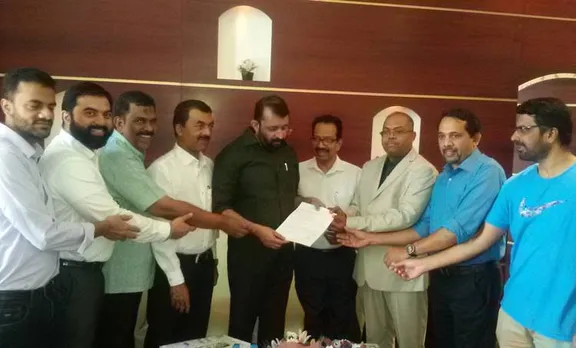 വിസ രഹിത യാത്രാ പ്രശ്നം, മലപ്പുറം പാസ്പോർട്ട് ഓഫീസ് വിഷയങ്ങളിൽ സ്പീക്കർക്ക് ഗപാഖ് നിവേദനം നൽകി